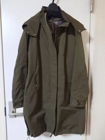 올리브 그린 모즈 코트