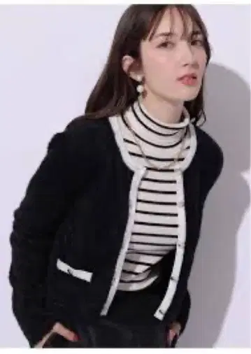 아푸와이저 리셰 컴팩트 라메 가디건 상의