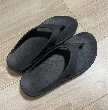 우포스 리커버리 샌들 OOFOS