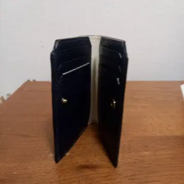 네이비 가죽 접이식 지갑