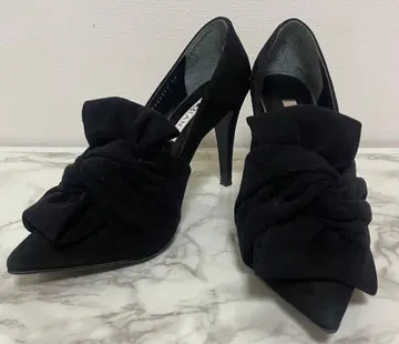 컨디션 최상 DIANA 블랙 스웨이드 리본 하이힐