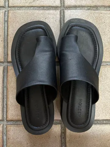 moussy 마우지 플립플랍 블랙 완판템