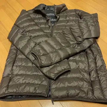 UNIQLO 브라운 퀼팅 다운 자켓 XL 사이즈 초경량 상태 좋음