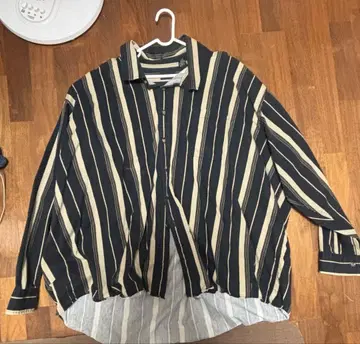 스트라이프 긴팔 셔츠