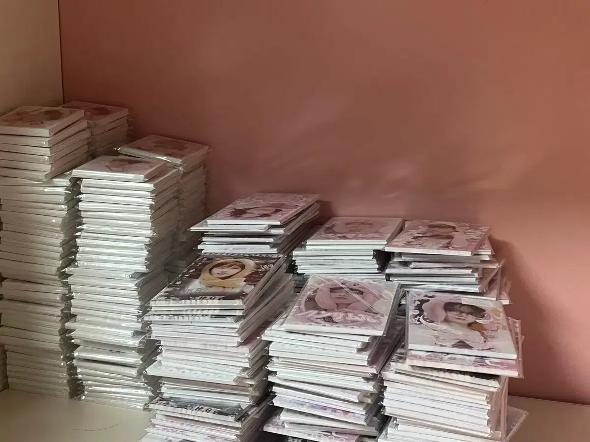 Boynextdoor unofficial goods random box, 6x quick sale