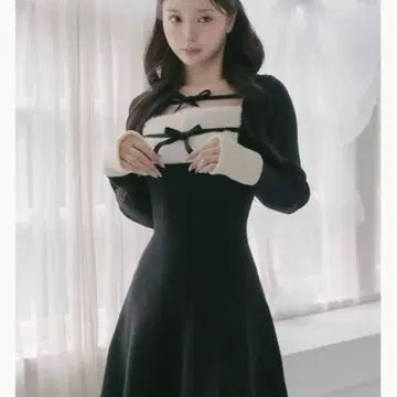 Darich 리본 퍼 플레어 니트 미니 원피스