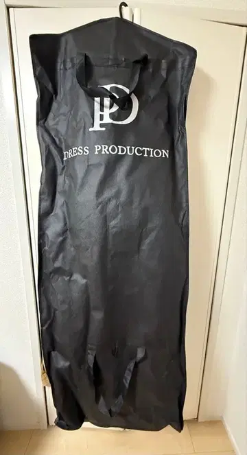 DRESS PRODUCTION 오간자 새틴 백 트레인 드레스 네이비