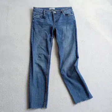 자라 트라팔룩 컷오프 스트레이트 데님 프린지 청바지 40