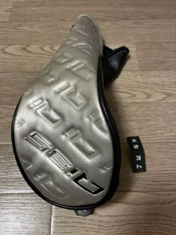 [ 미사용 새상품 ] Taylormade Qi 35 FW용 골프헤드커버