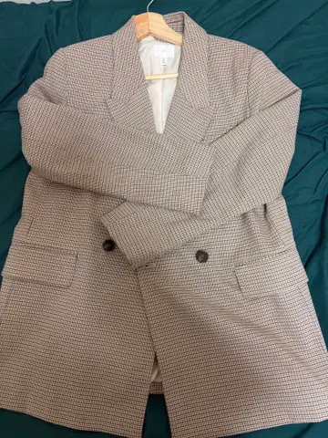 H&M 체크 무늬 테일러드 자켓