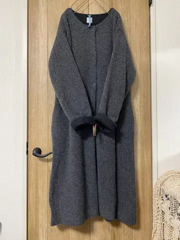 USED TSUHARU 사만사 모스모스 레이스 부착 니트 코트 차콜