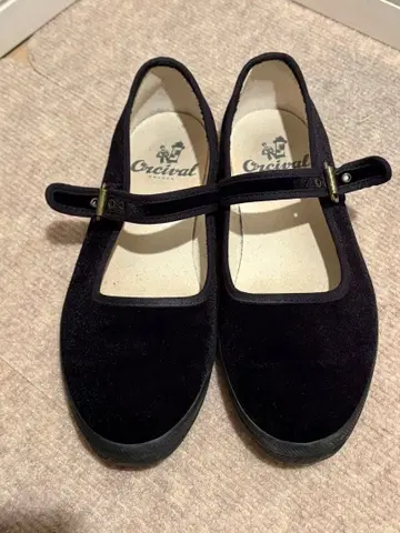 오시발 블랙 플랫슈즈