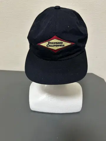 STANDARD CALIFORNIA 블랙 캡