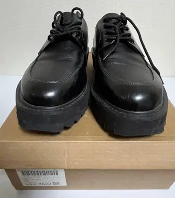 레이지블루 통굽 신발 단화 외날개 블랙 라운드토 샤크 밑창