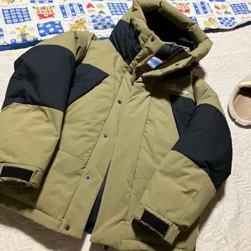 퍼스트 다운 다운 자켓 스몰 카키/블랙