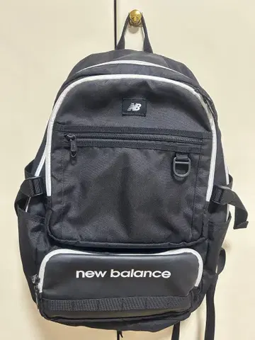 뉴발란스 백팩