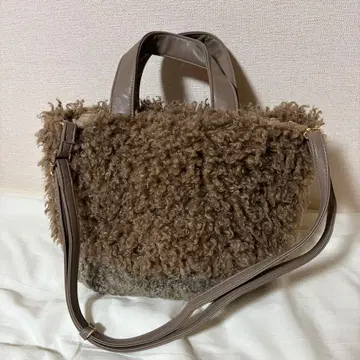 브라운 퍼 숄더백