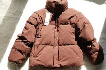 유니클로 U 패디드 볼륨 자켓 미사용 택 포함 브라운