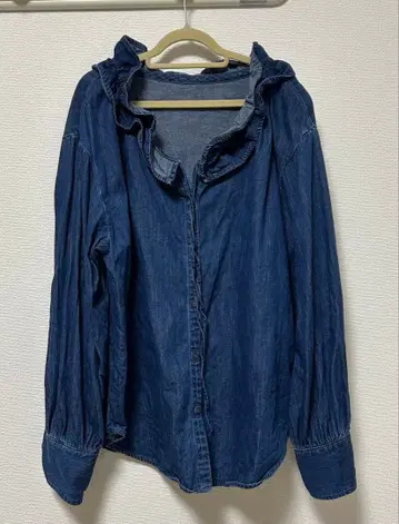 노리즈 프릴 개더 데님 블라우스