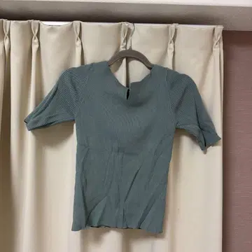 머큐리 듀오 반팔 니트