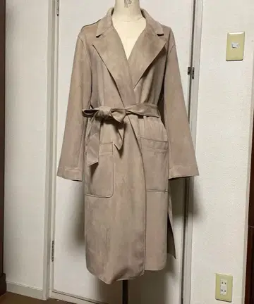 ZARA 페이크 스웨이드 가운 코트