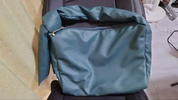 새상품 센스 오브 프레스 페이크 레더 패디드 빅 숄더