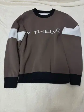 V12 방풍 니트 남성용 S 사이즈!!