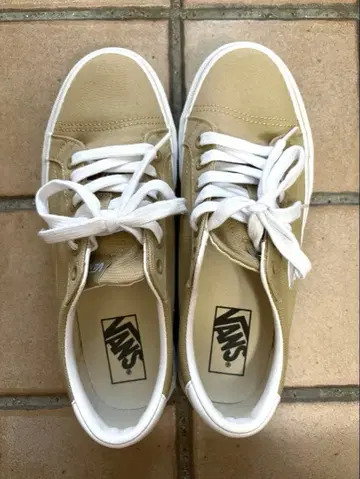 VANS 반스 로고 스니커즈 베이지 24cm