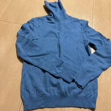 UNIQLO 캐시미어 터틀넥 스웨터
