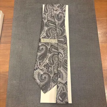 [ 택 포함 새상품 ] Calvin Klein 페이즐리 무늬 넥타이