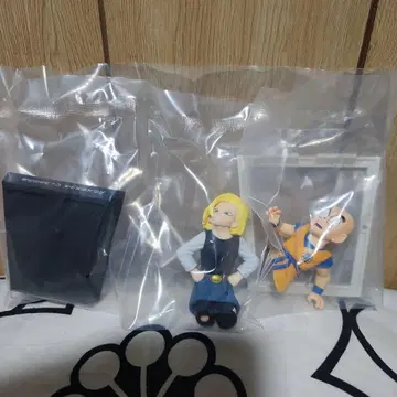 드래곤볼 40th 제일복권 크리린과 18호 피규어 세트