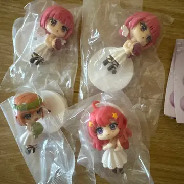 5등분의 신부 올려다보는 스타 마스코트 4개