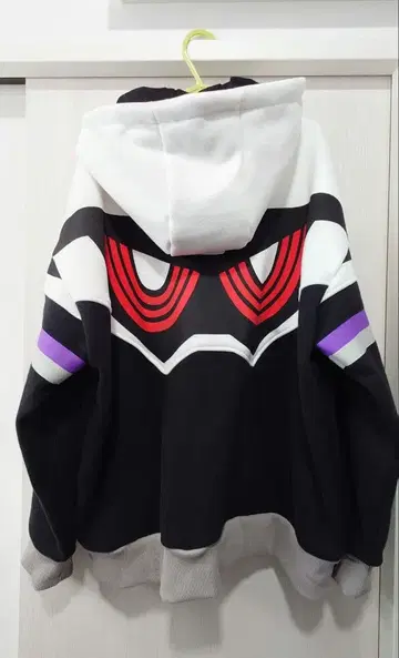 moeyu 가면라이더 겐무 후드티