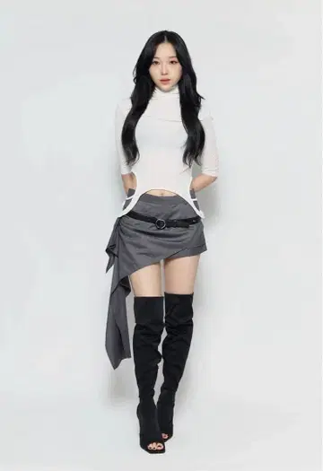 Theredthread S drape tail skirt mini