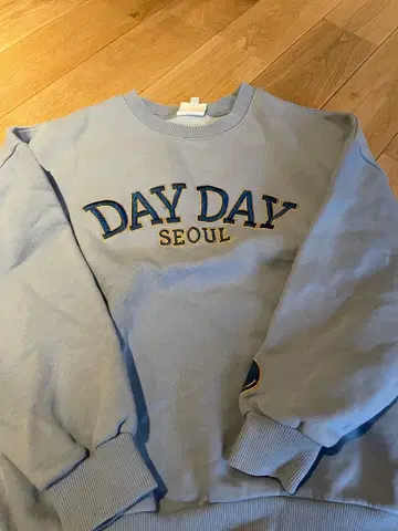 DAY DAY SEOUl 트레이닝복 라이트 블루