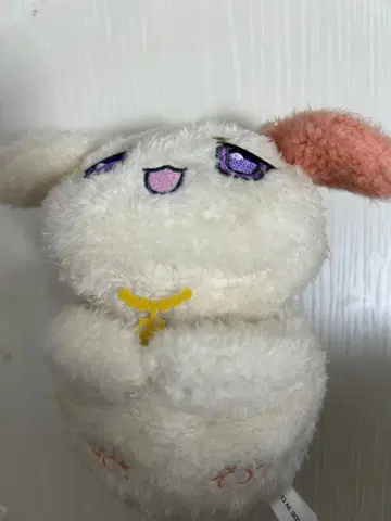 후라 카나토 앉아 마스코트