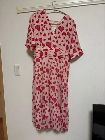 Graceful Smile 하트 무늬 핑크 원피스