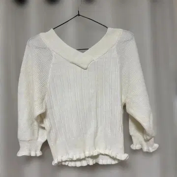 Liz Lisa 화이트 V넥 5부 소매 니트 뒷 리본 포함