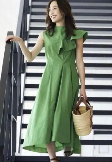 M Maglie le cassetto 비대칭 모드 원피스 프릴 13호