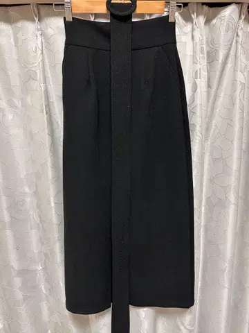 MURUA 블랙 타이트 스커트 허리 벨트 포함