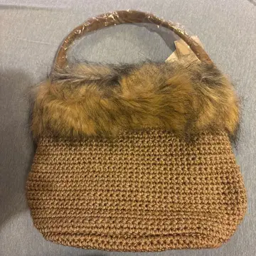 브라운 퍼(fur) 핸드백