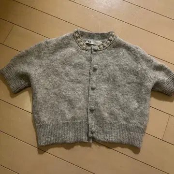 ZARA 큐빅 버튼 니트 가디건