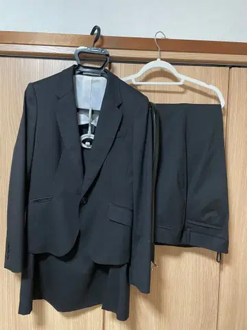 LES MUES 블랙 팬츠 수트 4세트