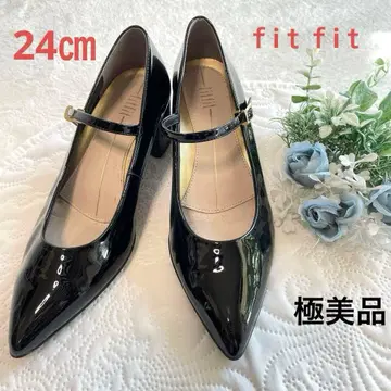 핏핏 뾰족코 블랙 에나멜 벨트 펌프스 새상품급 24cm
