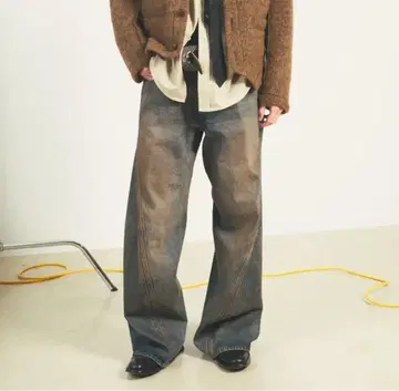 NVRFRGT 3D Twisted Wide Leg Jeans size2