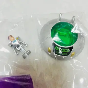 디즈니 토미카튠즈 스페이스 레트로 버즈