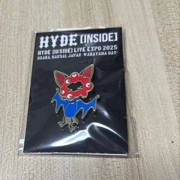 EXPO HYDE 미야쿠미야쿠 변신 흔들흔들 핀 배지 CHUPACABRA
