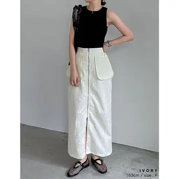 리디 와셔 자카드 프론트 지퍼 내로우 스커트 화이트