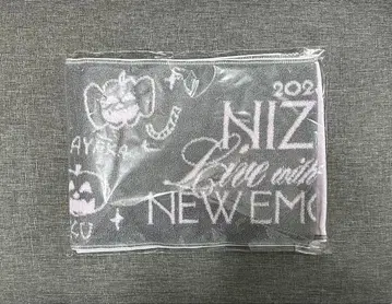 NiziU Live with U 2025 머플러 타월 멤버 디자인