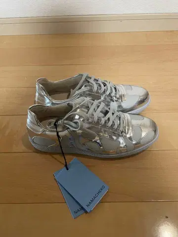 NAMACHEKO MURABI 스니커 실버 40